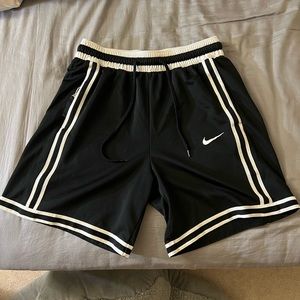 Nike dri fit DNA+ basketball shorts